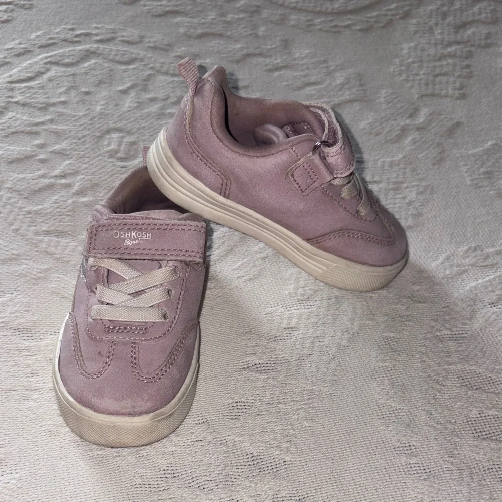 OshKosh B'gosh Kids Sneakers - Light Pink